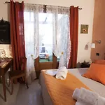 Elena Pompei