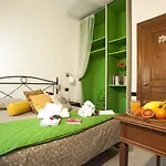 Elena Couette-café 4*