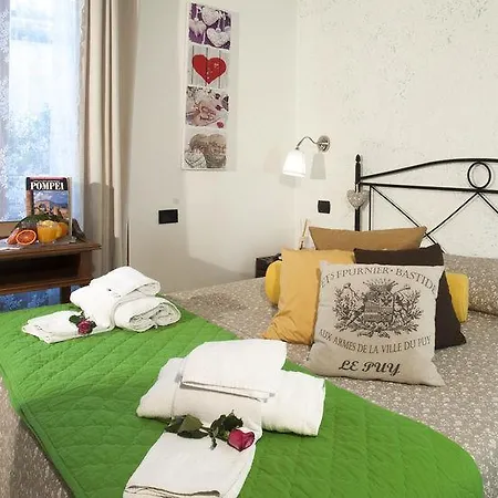 Elena Bed & Breakfast 4*