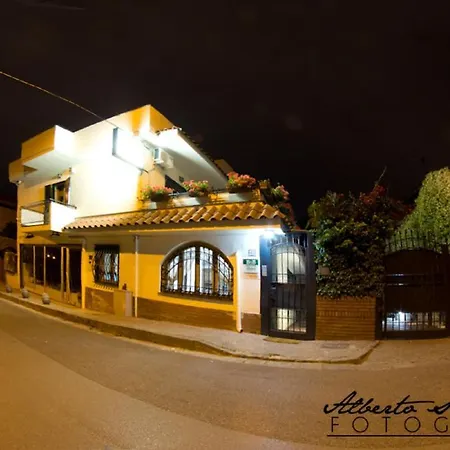 Elena Bed & Breakfast 4*