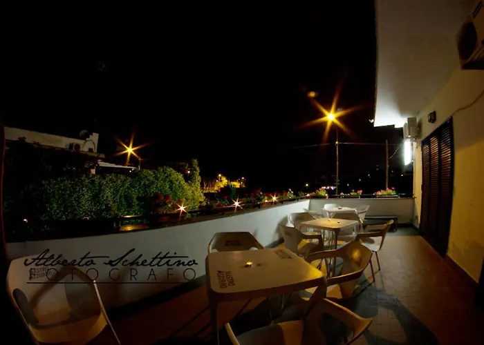 Bed & Breakfast Elena 4*